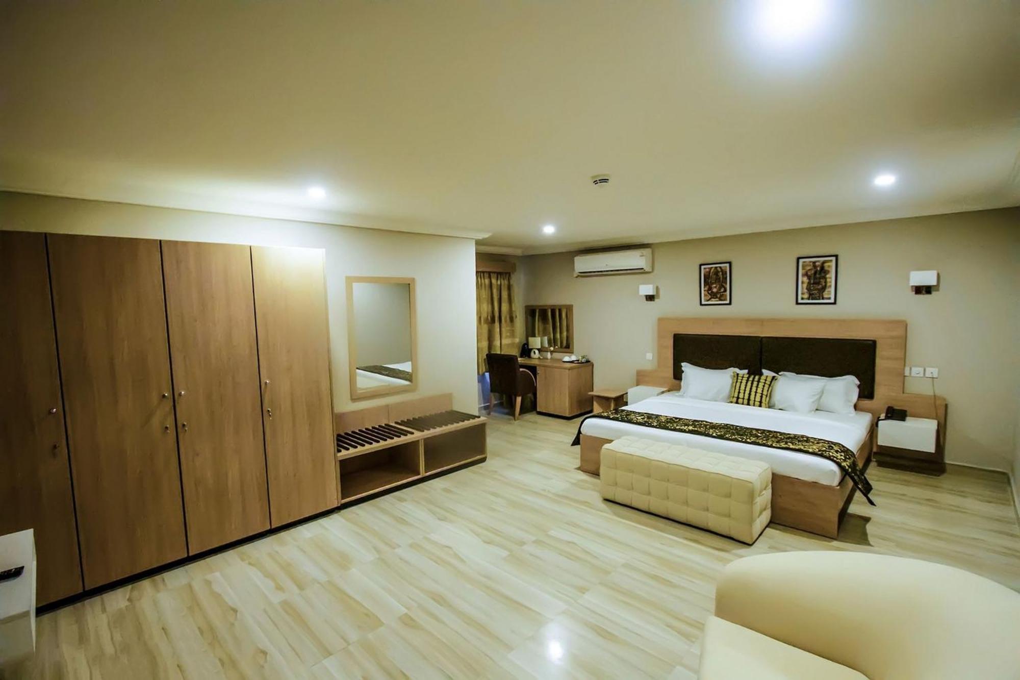 Room In Lodge - Hotel Presidential Port Harcourt Esterno foto